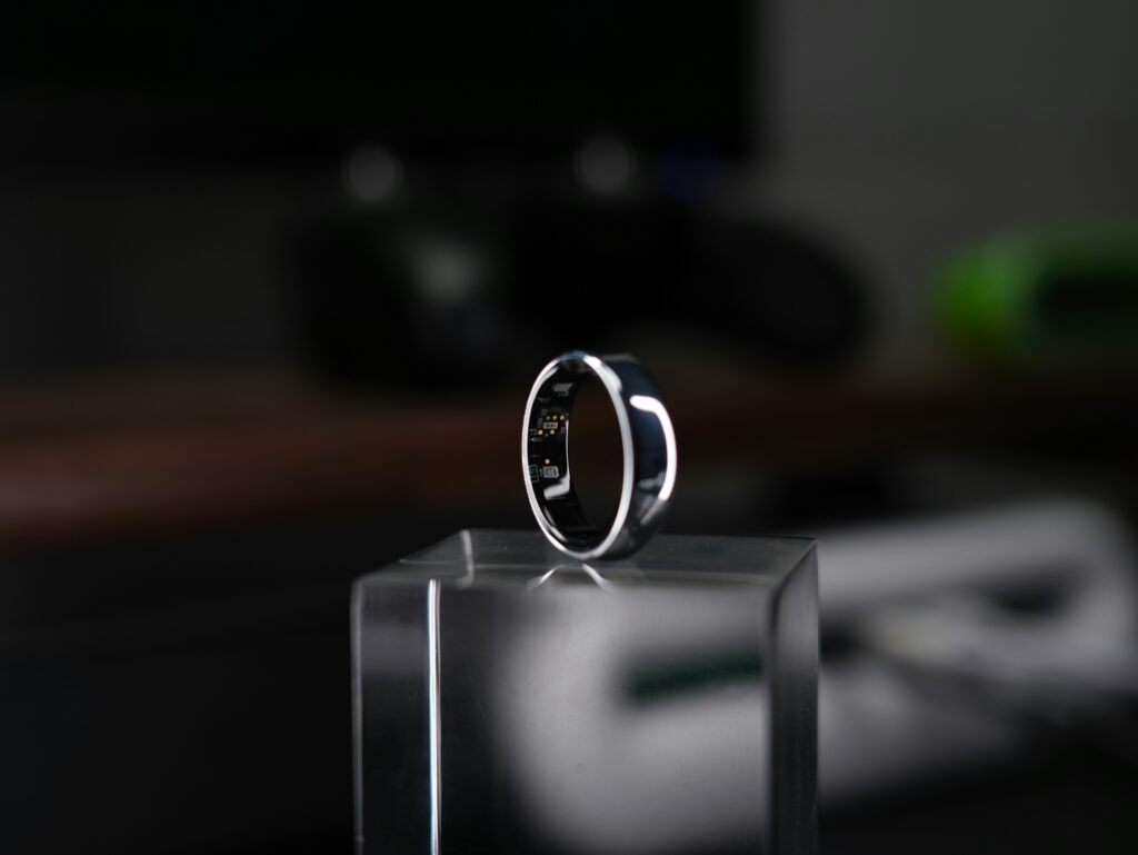https://gadgetrixshop.org/wp-content/uploads/2025/10/tonny-zhong-q9RluwaZp1E-unsplash-scaled.jpgfossil ring watch